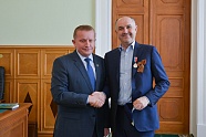 Глава Администрации города Сергей Горбань наградил Али Узденова медалью «За заслуги перед городом Ростовом-на-Дону»