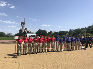  Торжественное техническое обслуживание мемориалов «Вечный огонь» в Городах воинской славы провели специалисты «Газпром газораспределение Ростов-на-Дону» 