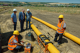 Генеральный директор «Газпром газораспределение Ростов-на-Дону» Владимир Ревенко проинспектировал ход догазификации в хуторе Большой Лог