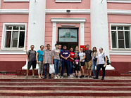 Волонтеры ростовских газовых компаний приняли участие в субботнике на территории военного госпиталя