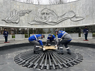 Специалисты «Газпром газораспределение Ростов-на-Дону» провели техническое обслуживание мемориального комплекса «Павшим войнам» 